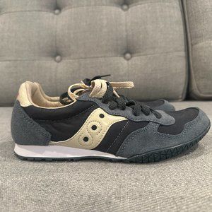 Saucony NWOT DXN Fashion Shoe